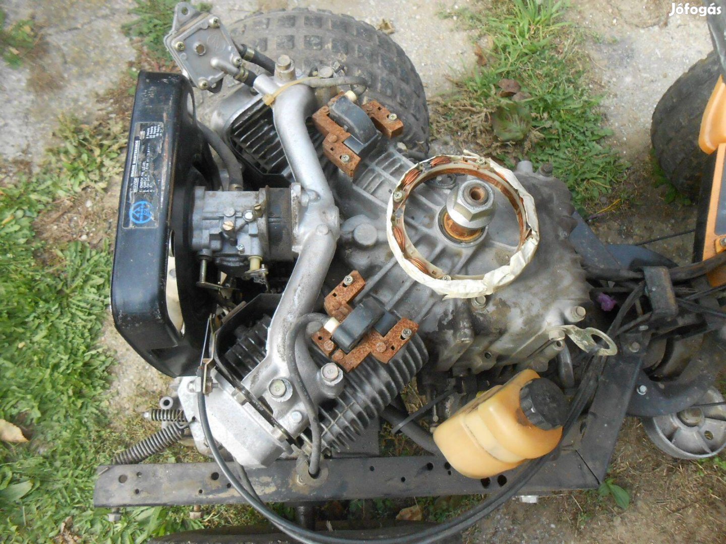 Stiga Park Pro (02.)fűnyírótraktorról 16 lóerős rossz Vanguard motor
