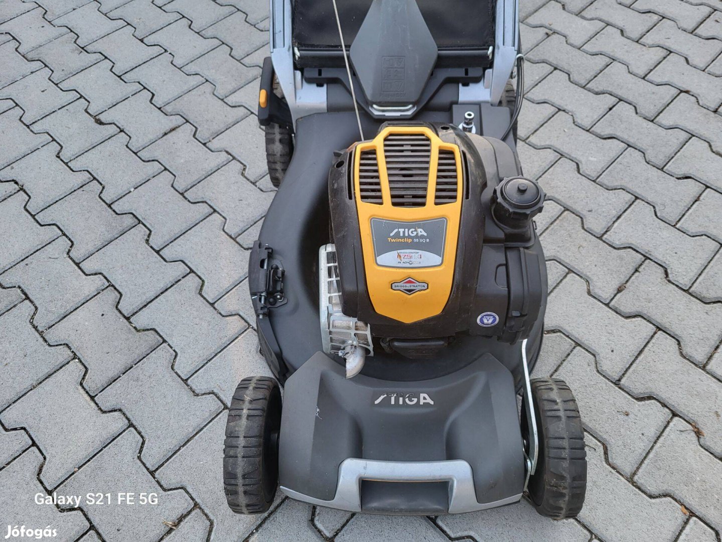 Stiga: Briggs motoros - mulcsozós - önjáró+gyűjtős fűnyíró