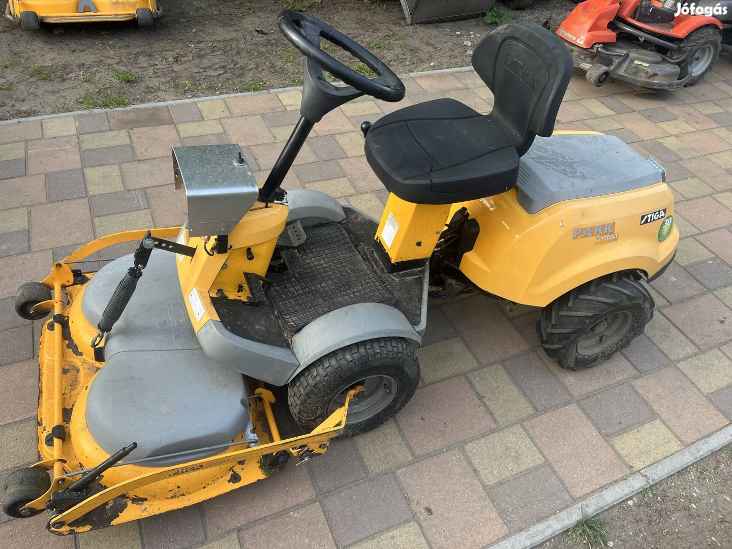 Stiga park fűnyíró traktor rider fűnyírótraktor