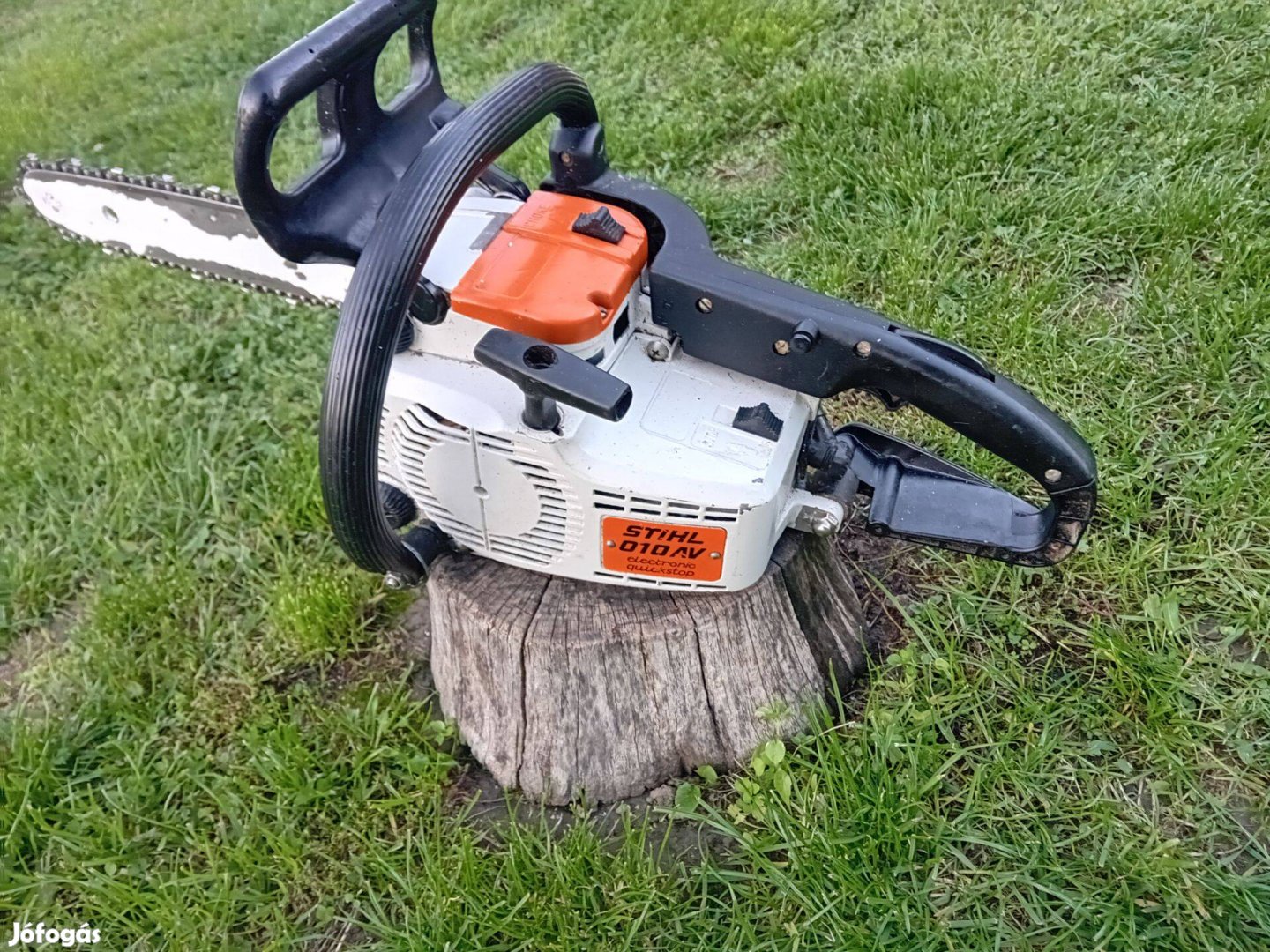 Stihl 010 AV láncfűrész