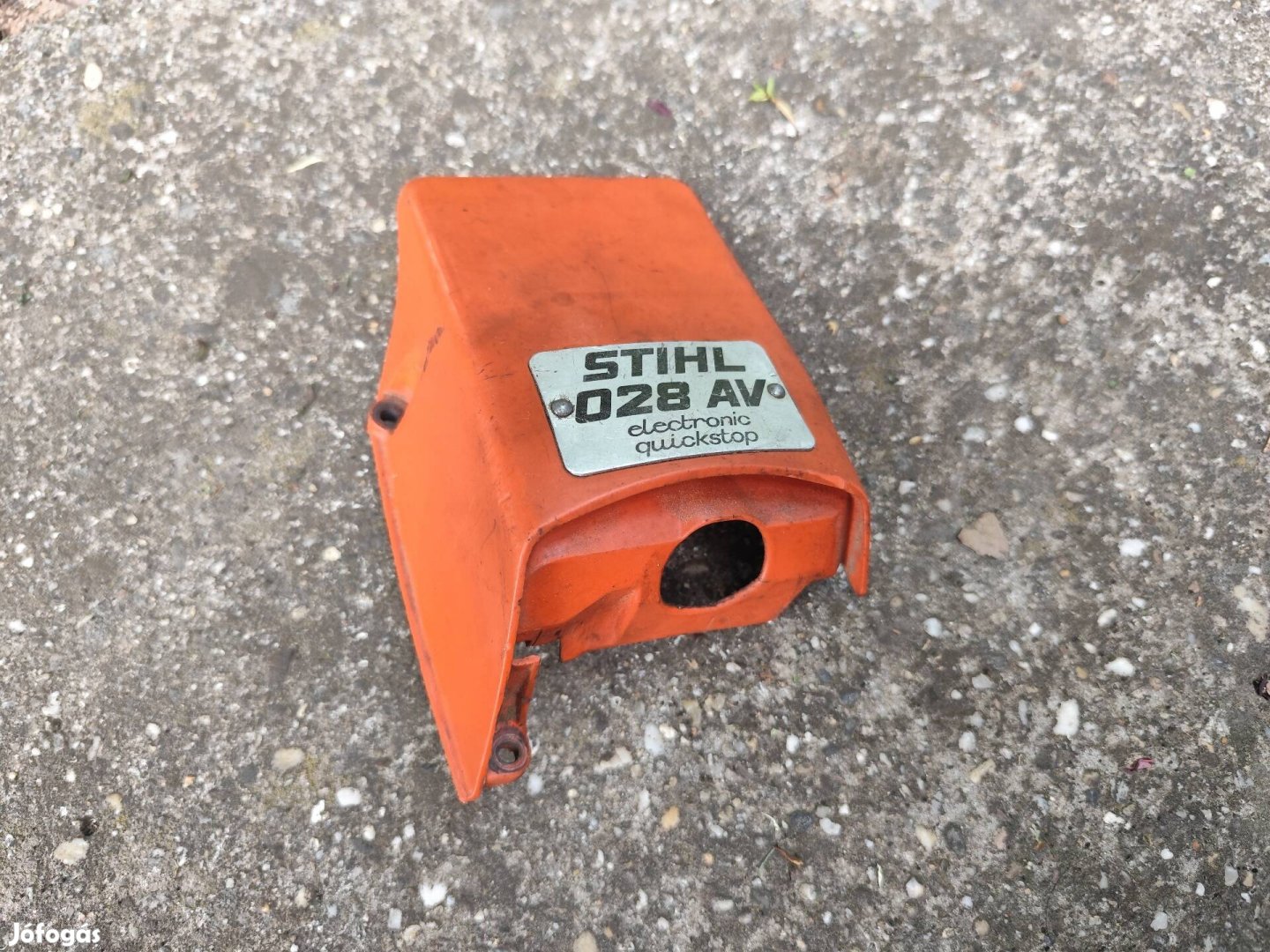 Stihl 028 AV fedél