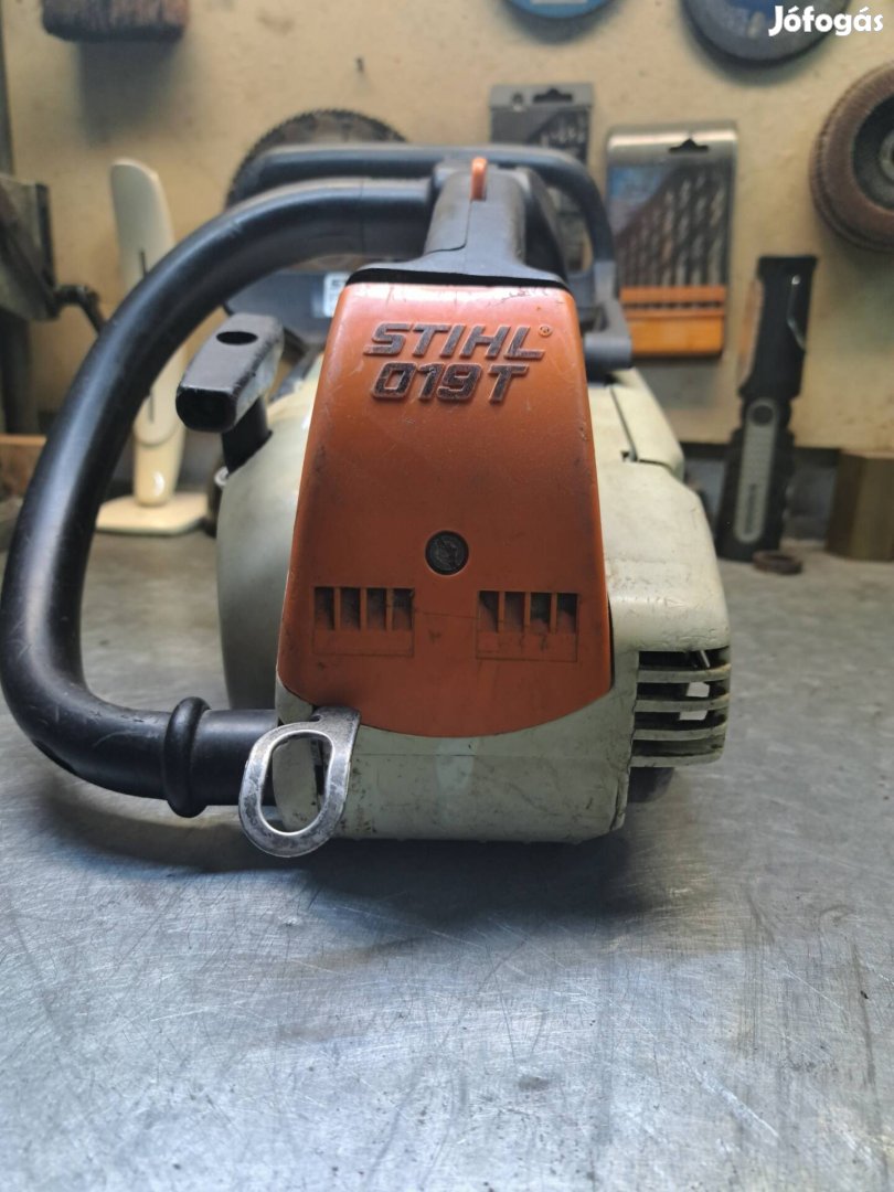 Stihl 091T felső markolatos (egykezes) láncfűrész.
