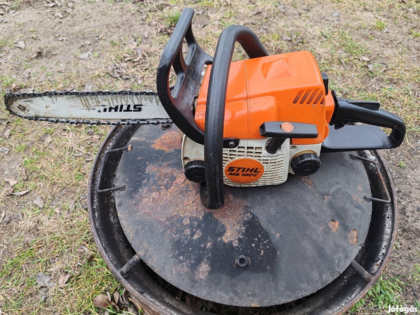 Stihl 180 láncfürész. 