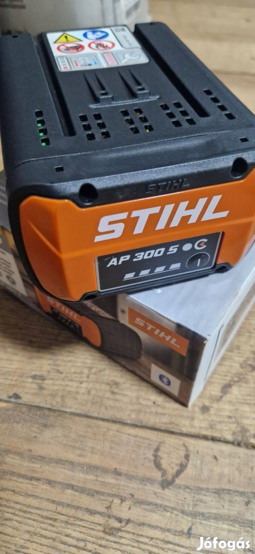 Stihl AP330 S gyári akkumlátor