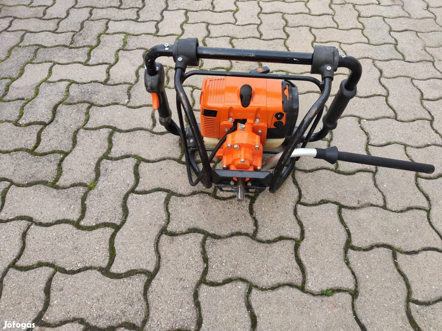 Stihl Bt 121 talajfúró