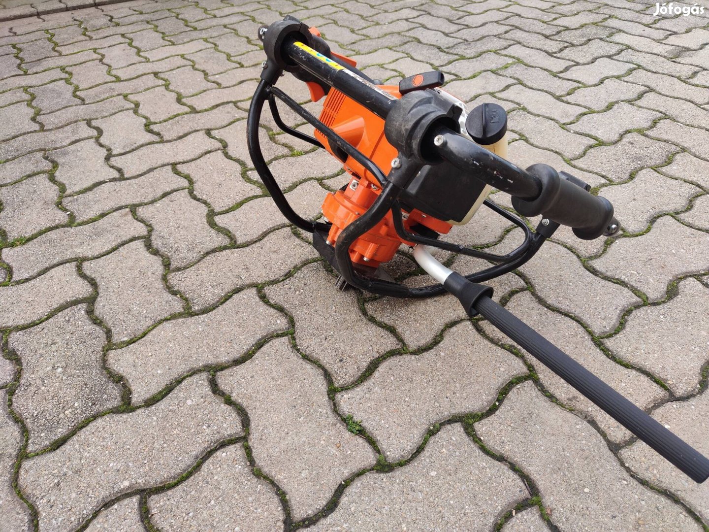 Stihl Bt 121 talajfúró 
