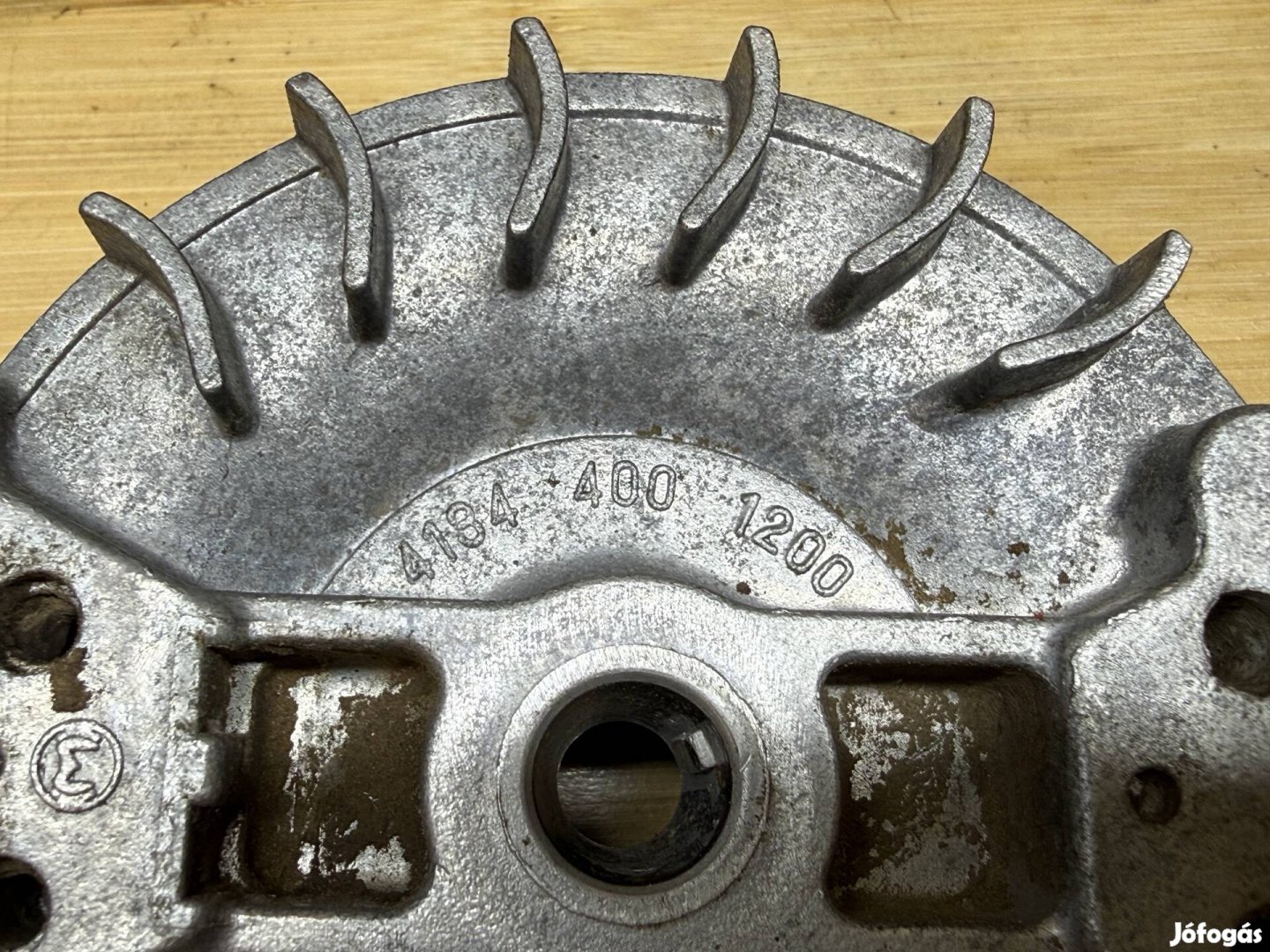 Stihl FS120 FS200 FS250 BT120 BT121 FR350 lendkerék