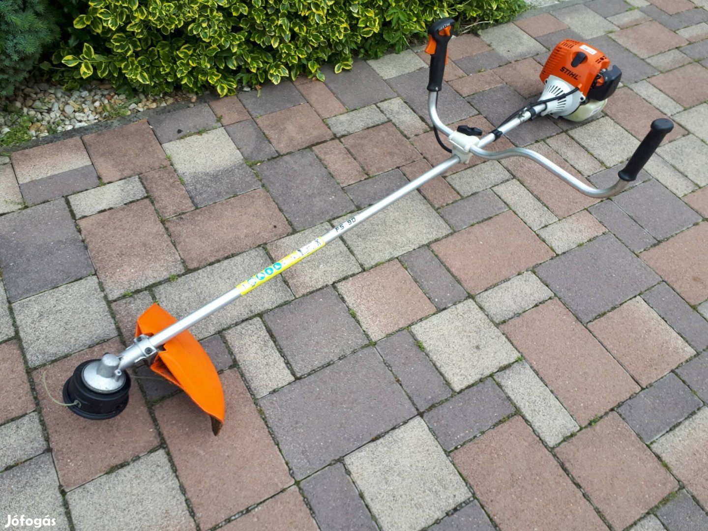 Stihl FS 90 bozótvágó fűkasza 