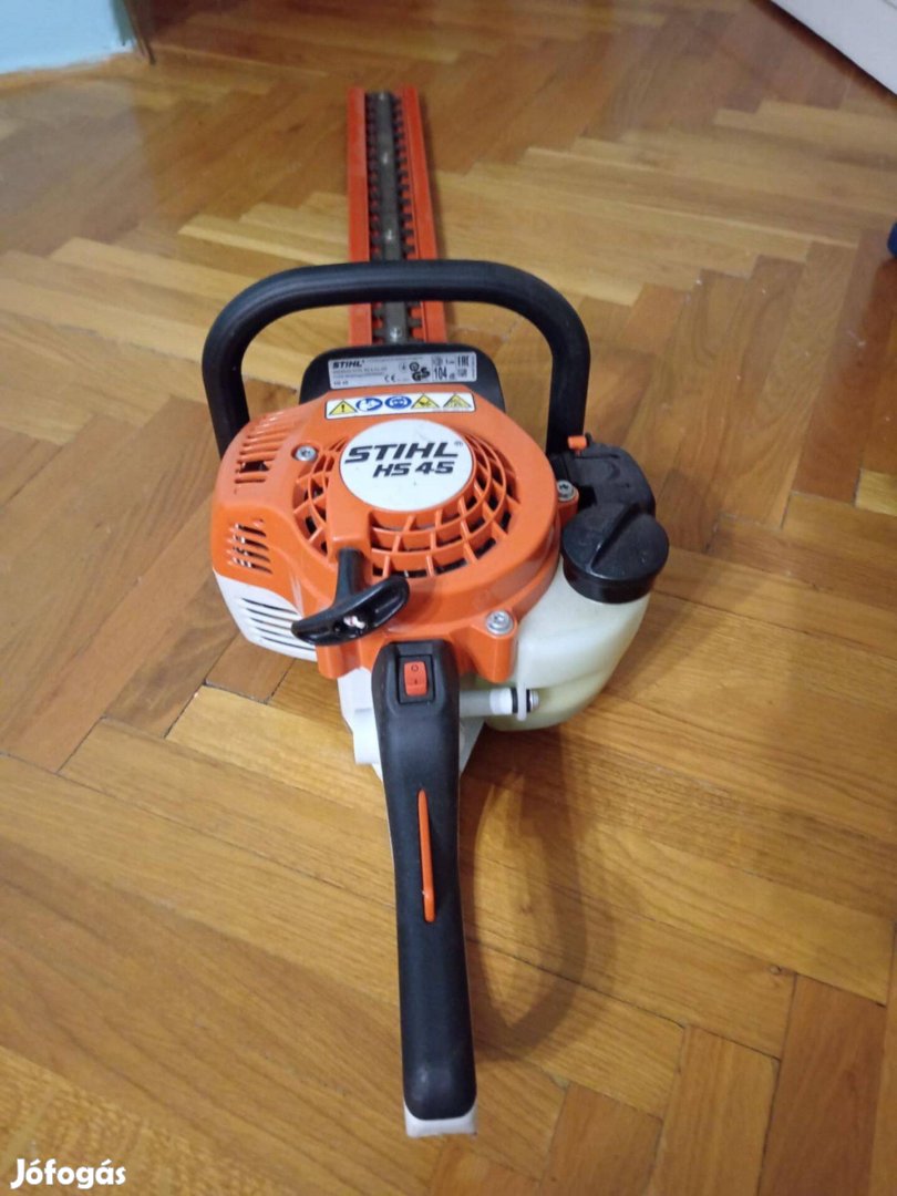 Stihl HS45 sövényvágó alig használt