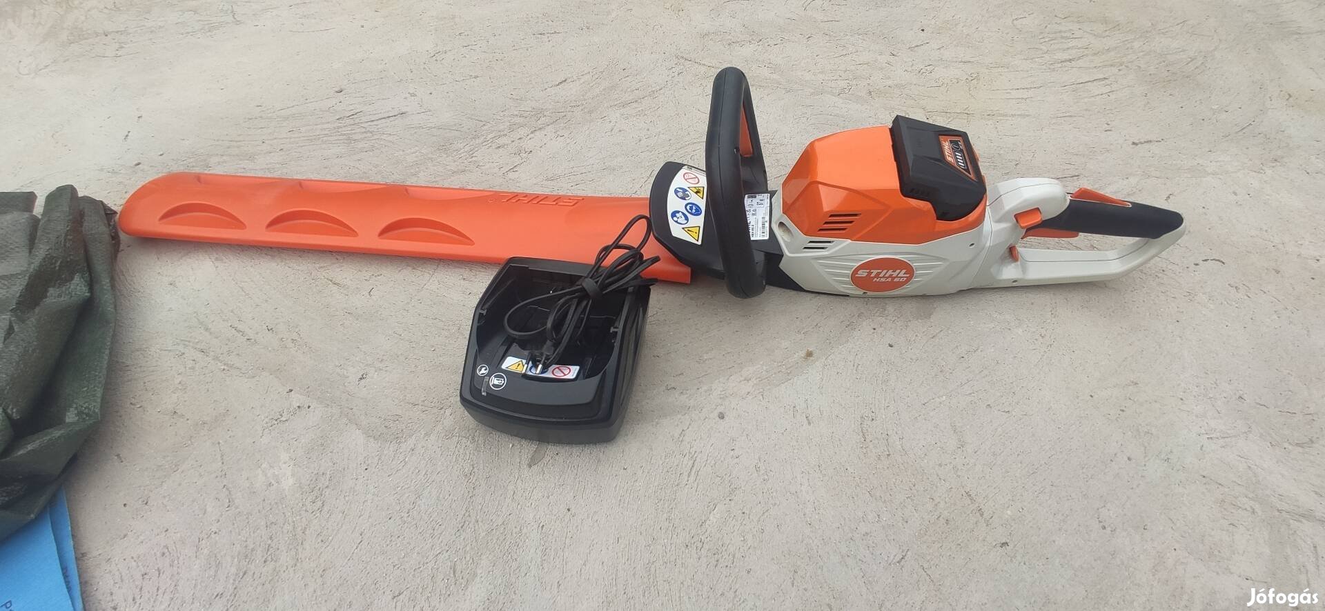 Stihl HSA 60 akkumulátoros sövényvágó eladó 