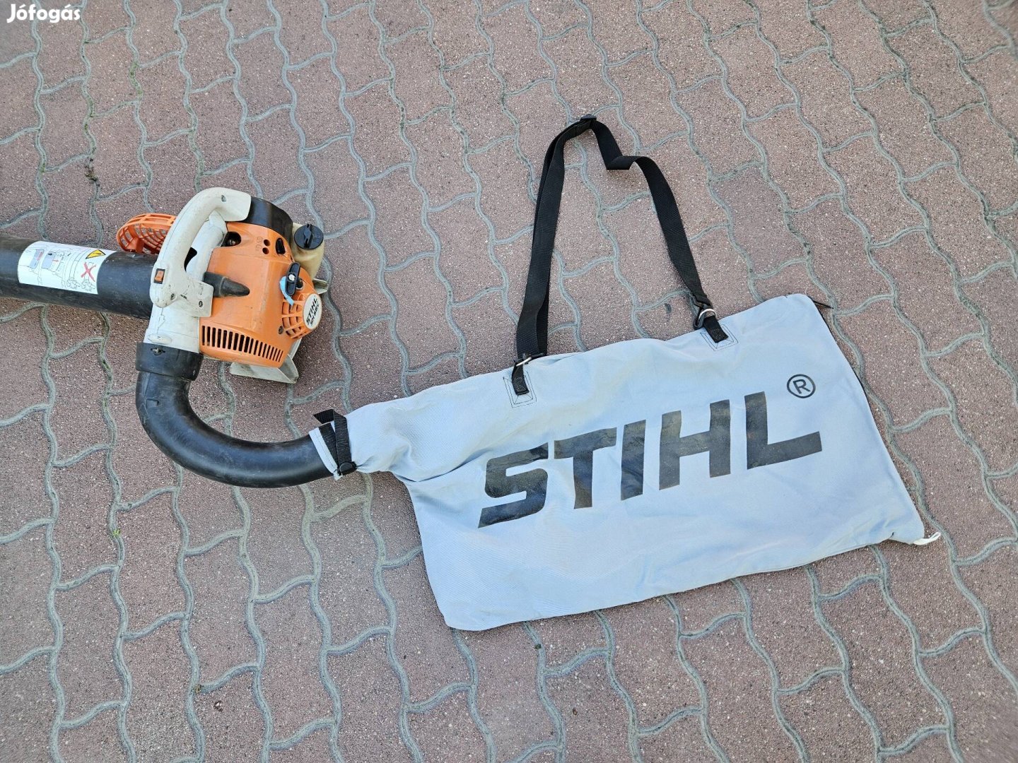 Stihl SH 86C benzines lombfúvó és szívó gép.