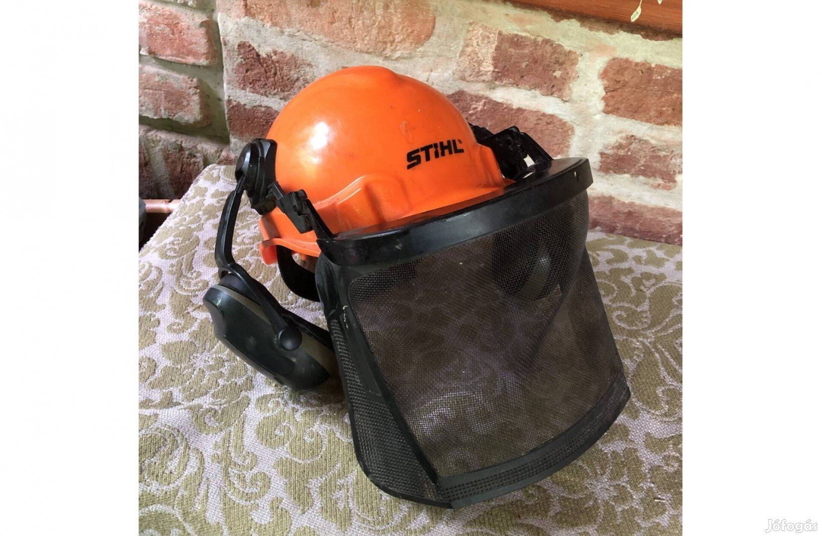 Stihl Védősisak pajzzsal fülvédővel 6500 Ft