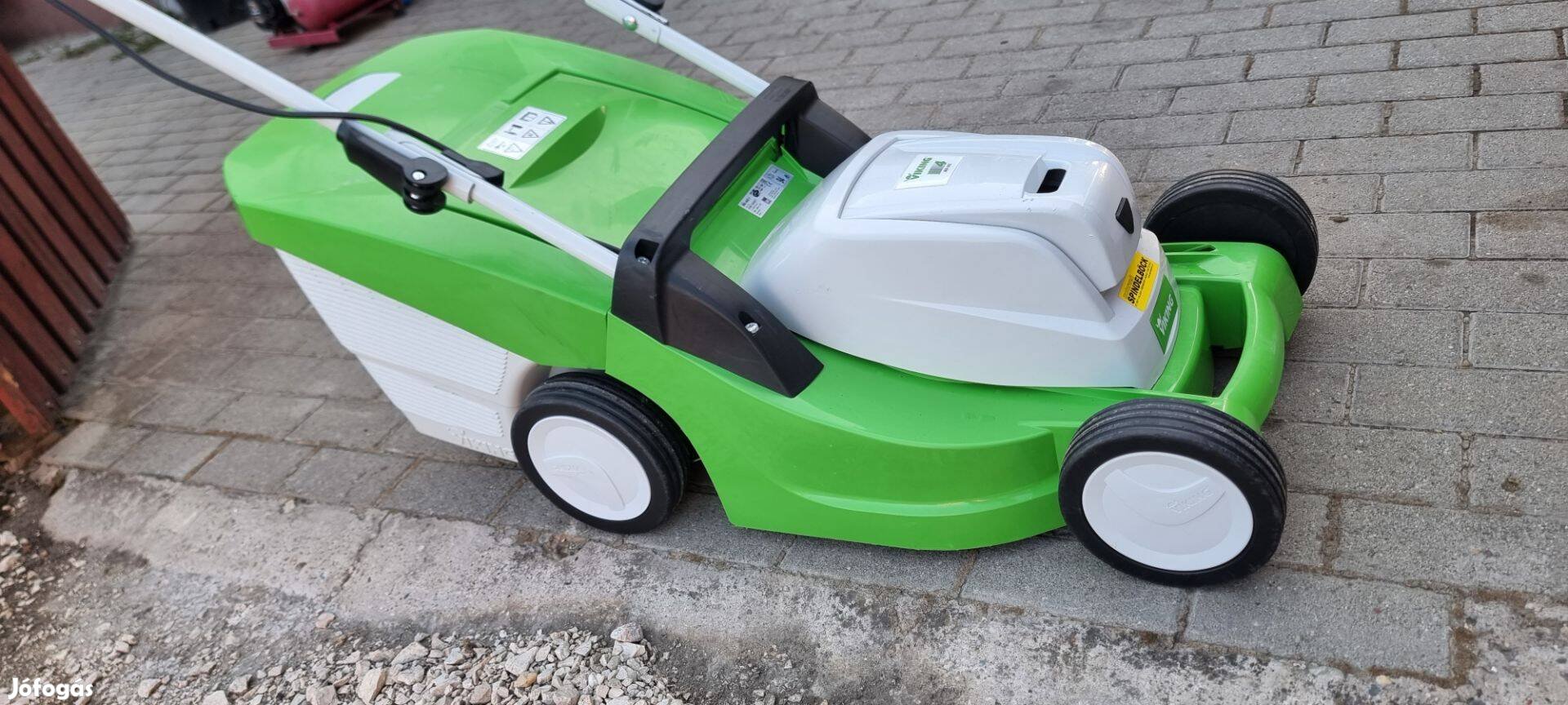 Stihl Viking MA 443.1 36V akkumulátoros fűnyíró akkus