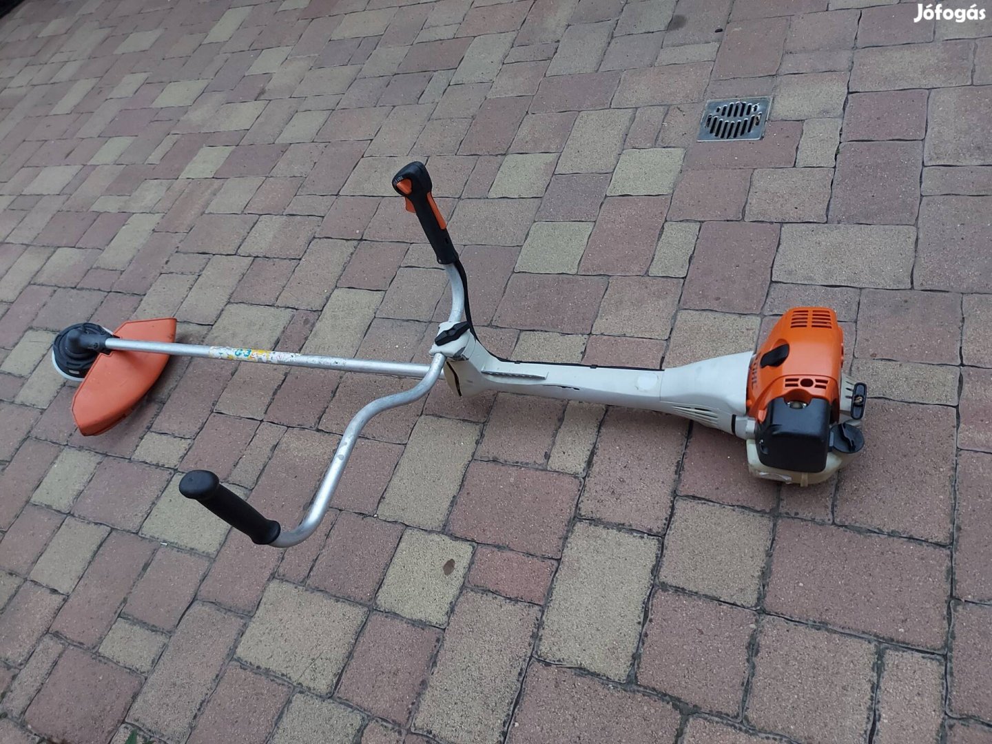 Stihl fs 310 fűkasza.