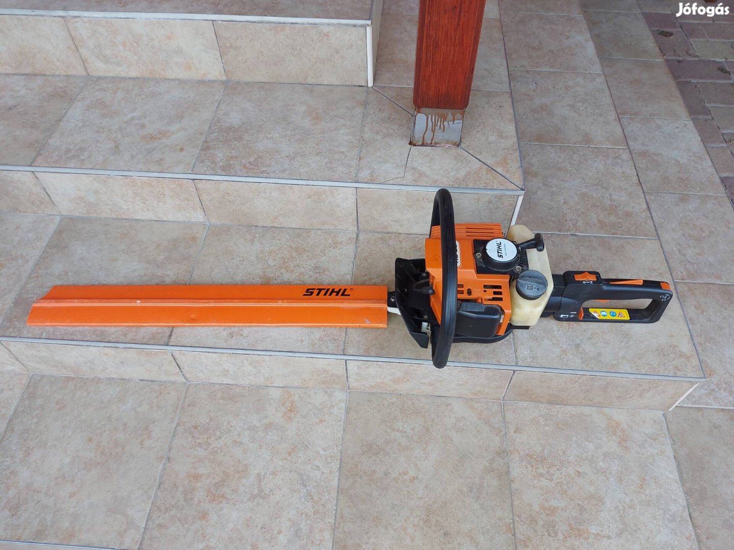 Stihl hs 80 sővényvágó.