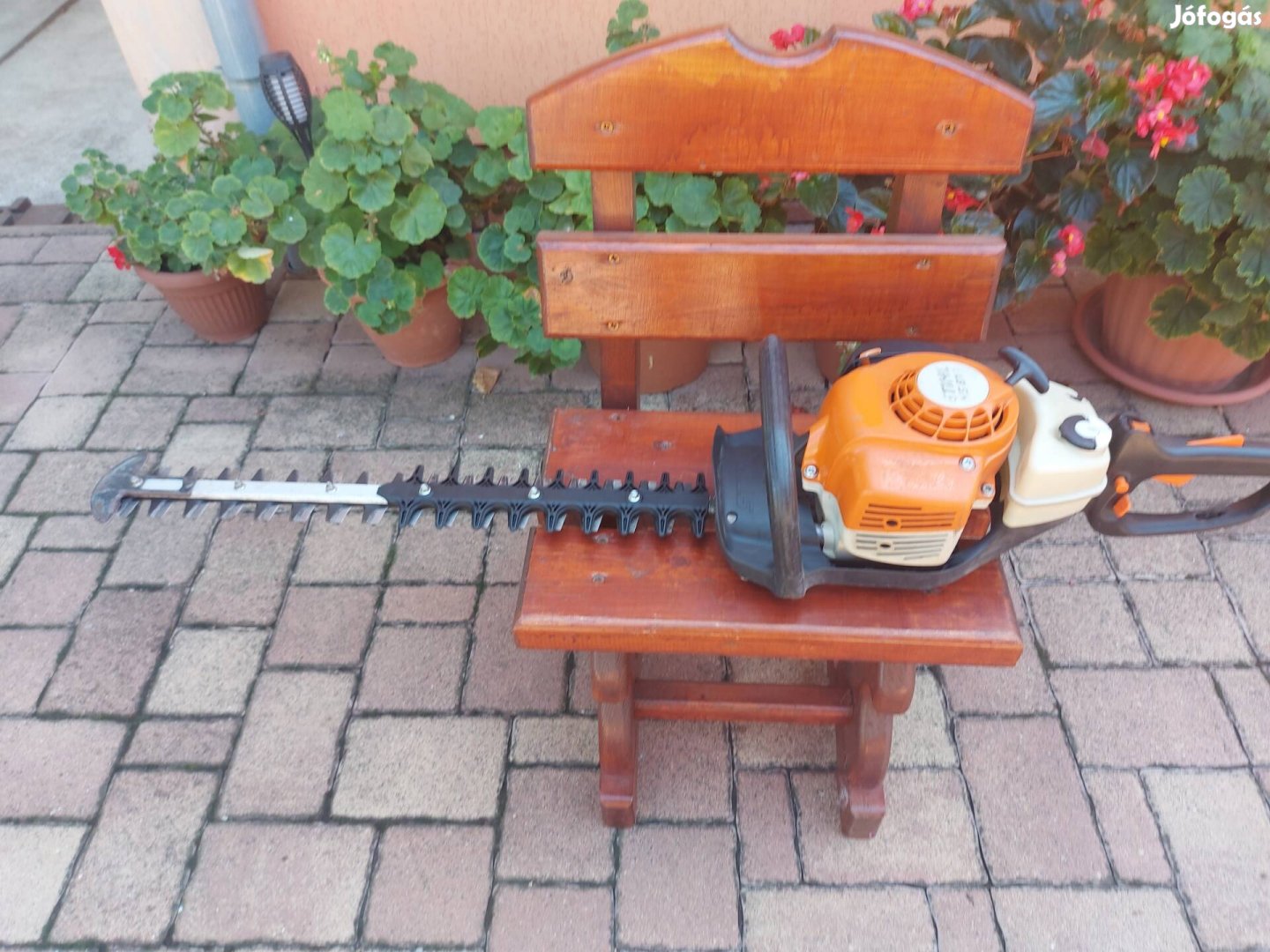 Stihl hs 81 sövényvágó.