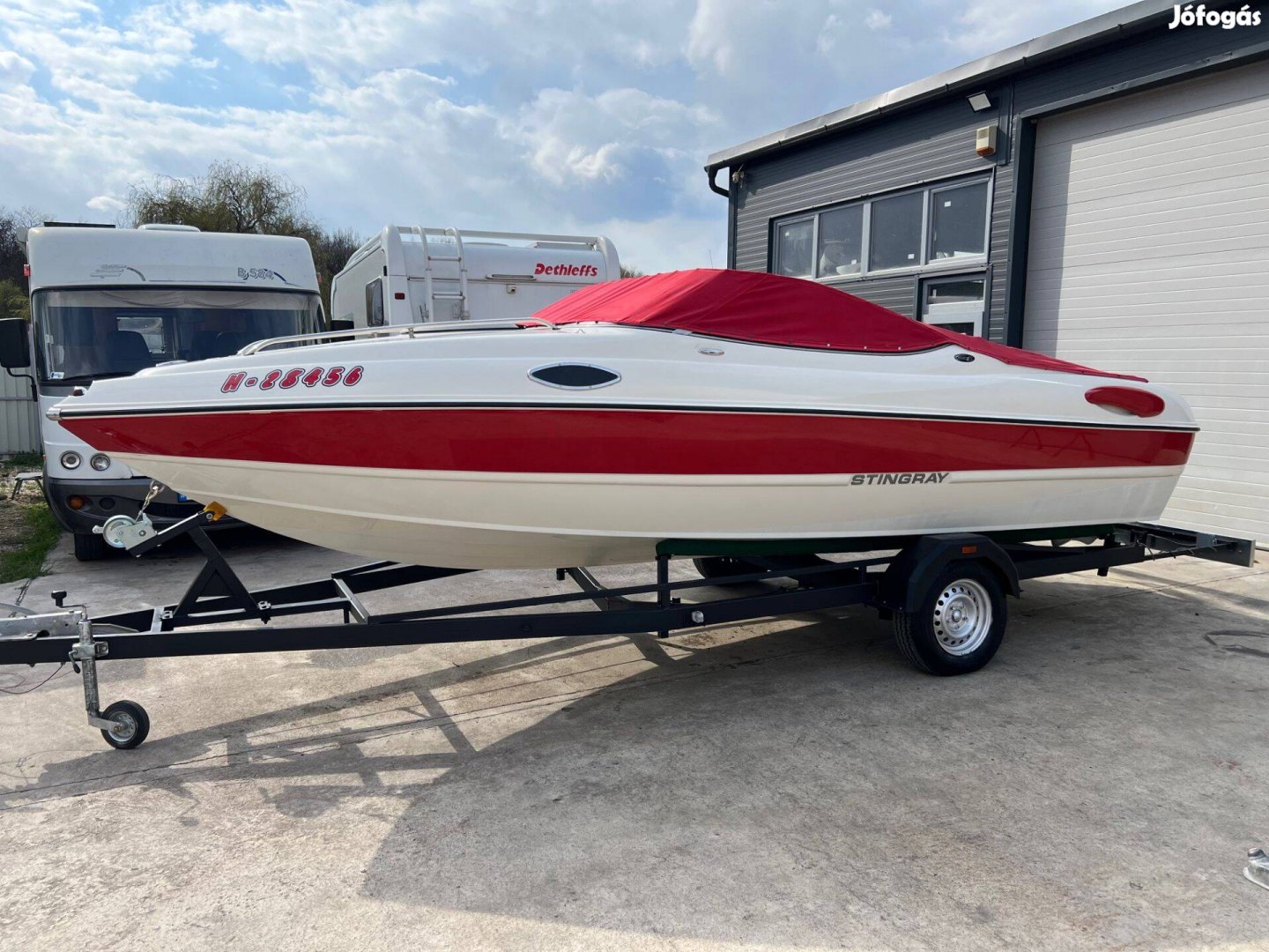 Stingray 195