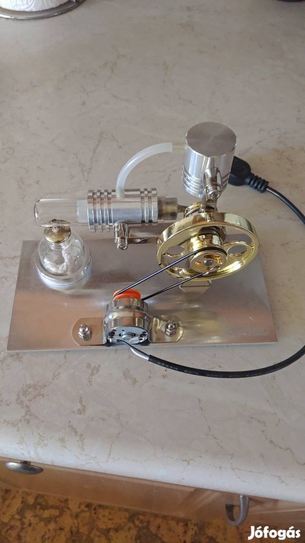 Stirling motor L-típusú áram generátor 