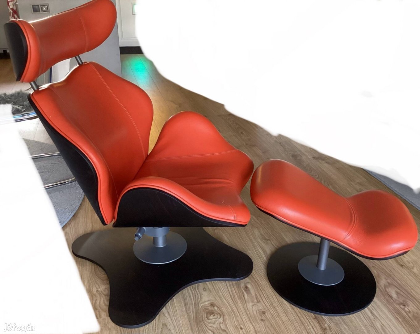 Stokke tok relax bőr fotel lábtartóval