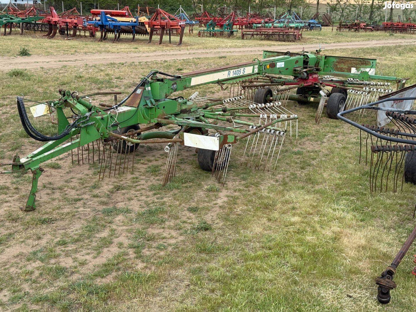 Stoll 1405 S két rotoros rendképző, rendkezelő, rendsodró