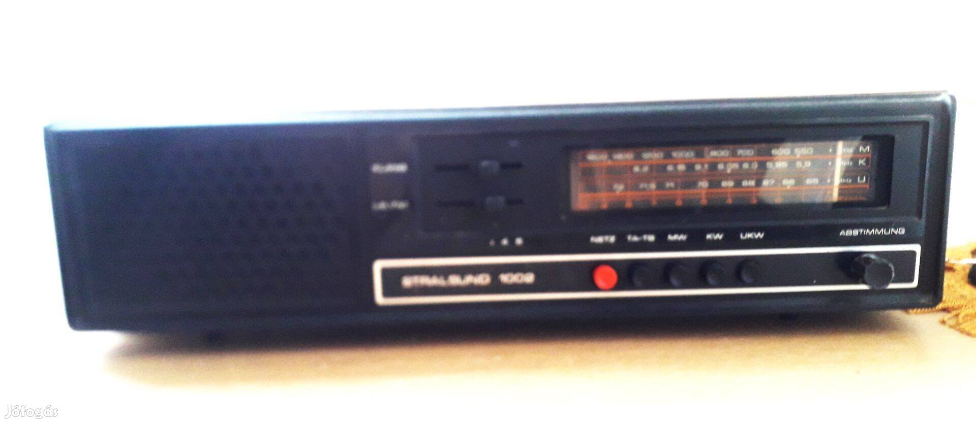 Stralsund 1002 -Retro rádió készülék