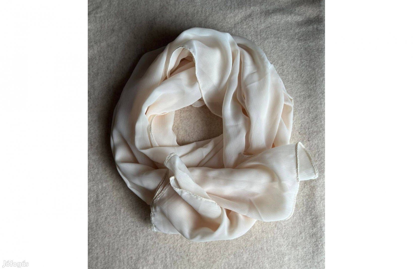 Strandkendő - sál, krém szín