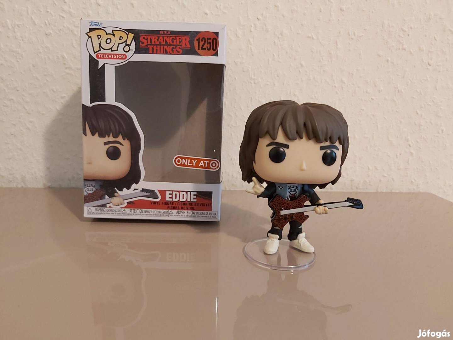 Stranger Thing Eddie POP figura dobozzal Új Hellfire Club számlával