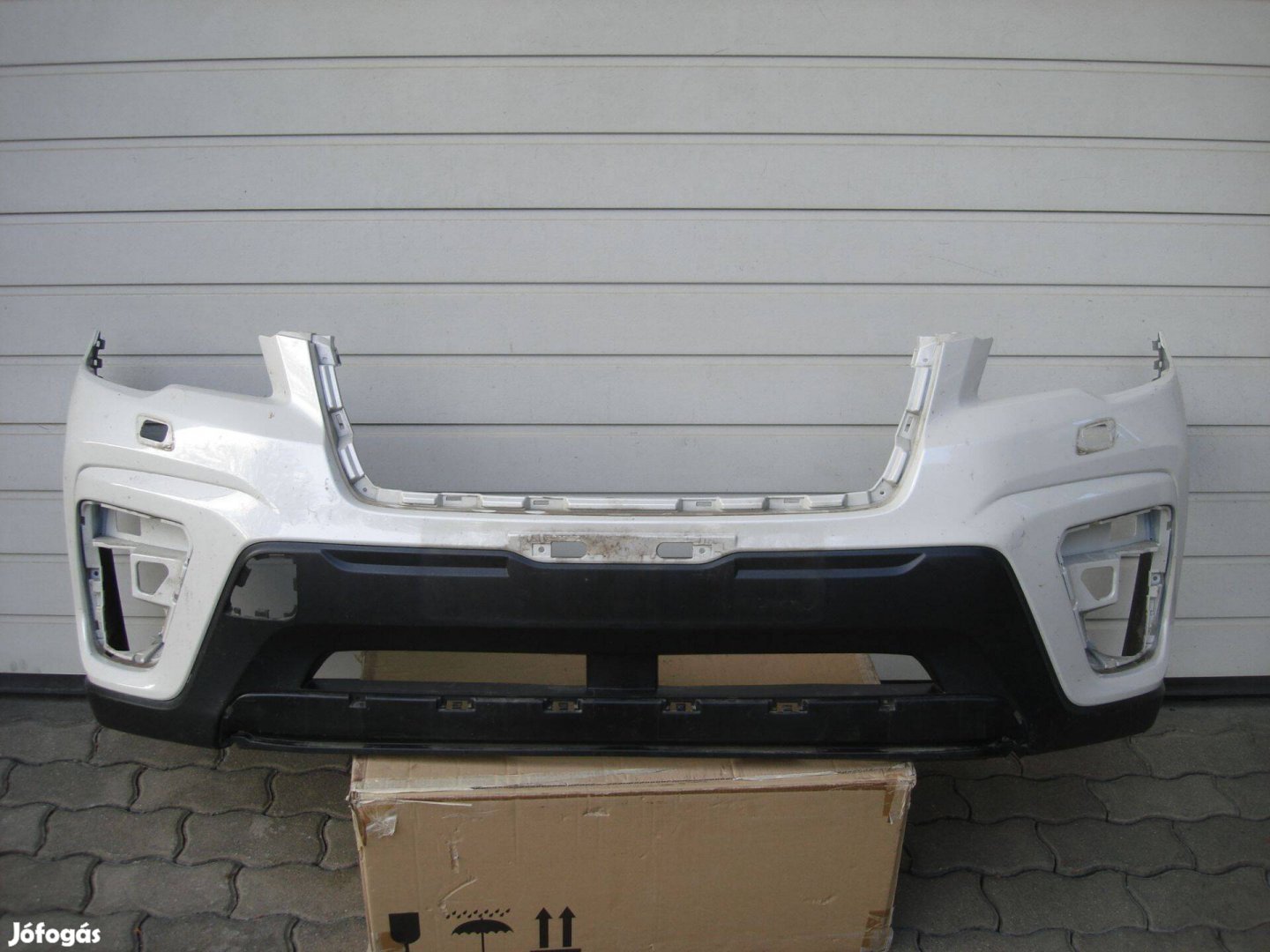 Subaru Forester mosós első lökhárító 57704SJ000 2019-től