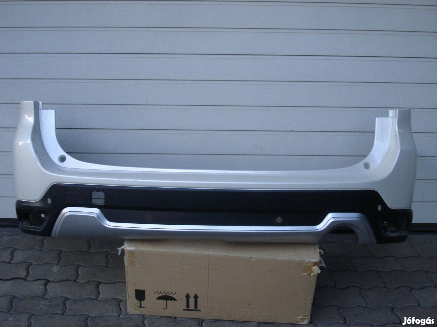 Subaru Forester radaros hátsó lökhárító 57704SJ310 2019-től