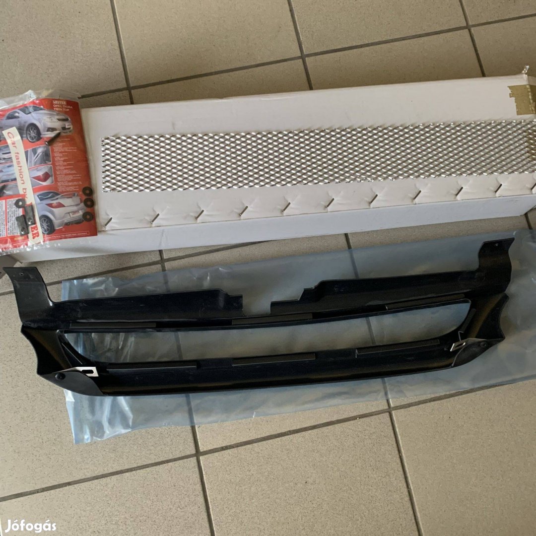 Subaru Impreza 1995-1997 Hűtőrács Grill Ráccsal - Új! eredeti dobozába