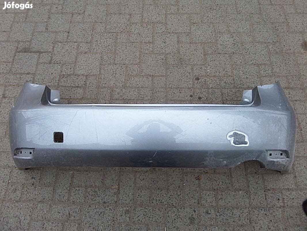 Subaru Impreza Gyári hátsó lökhárító , vészhárító