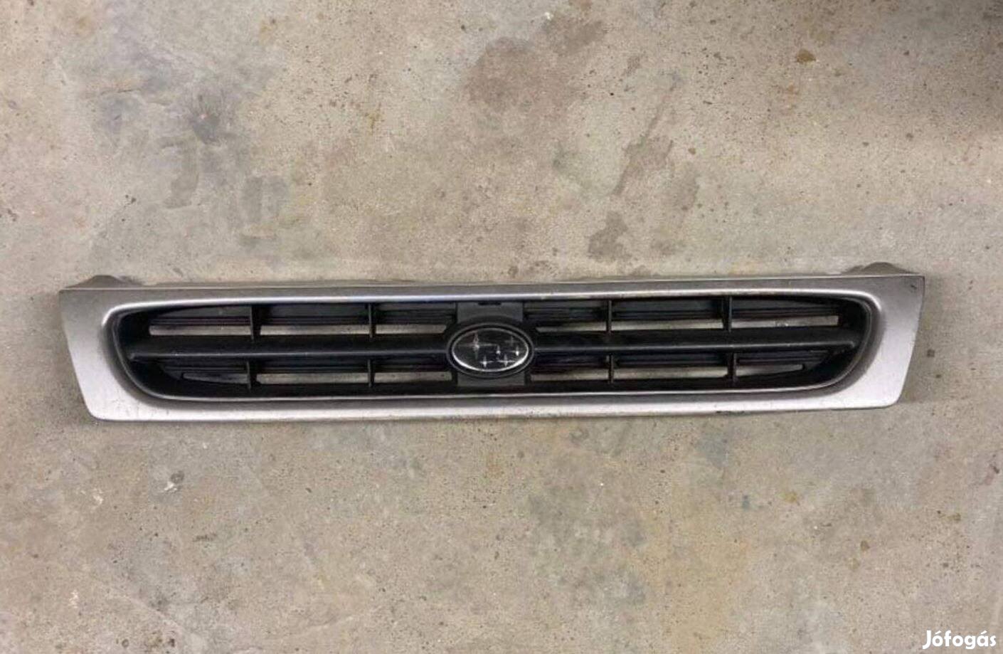 Subaru Legacy díszrács