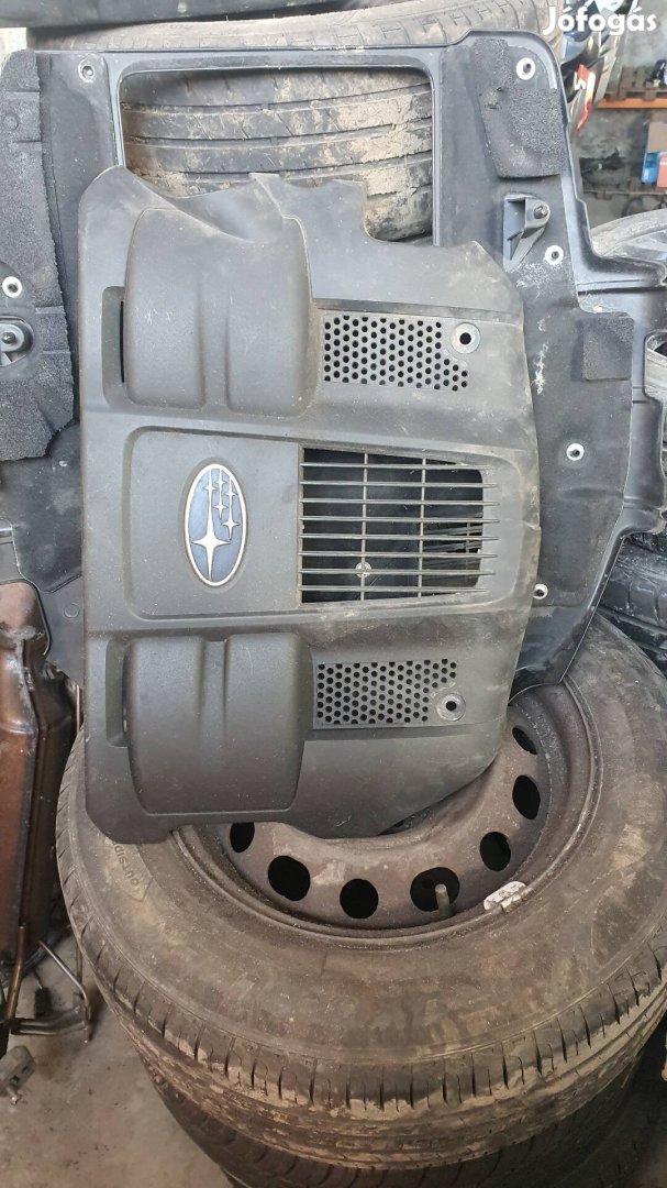 Subaru felső motorburkolat védő.3 23.03.14