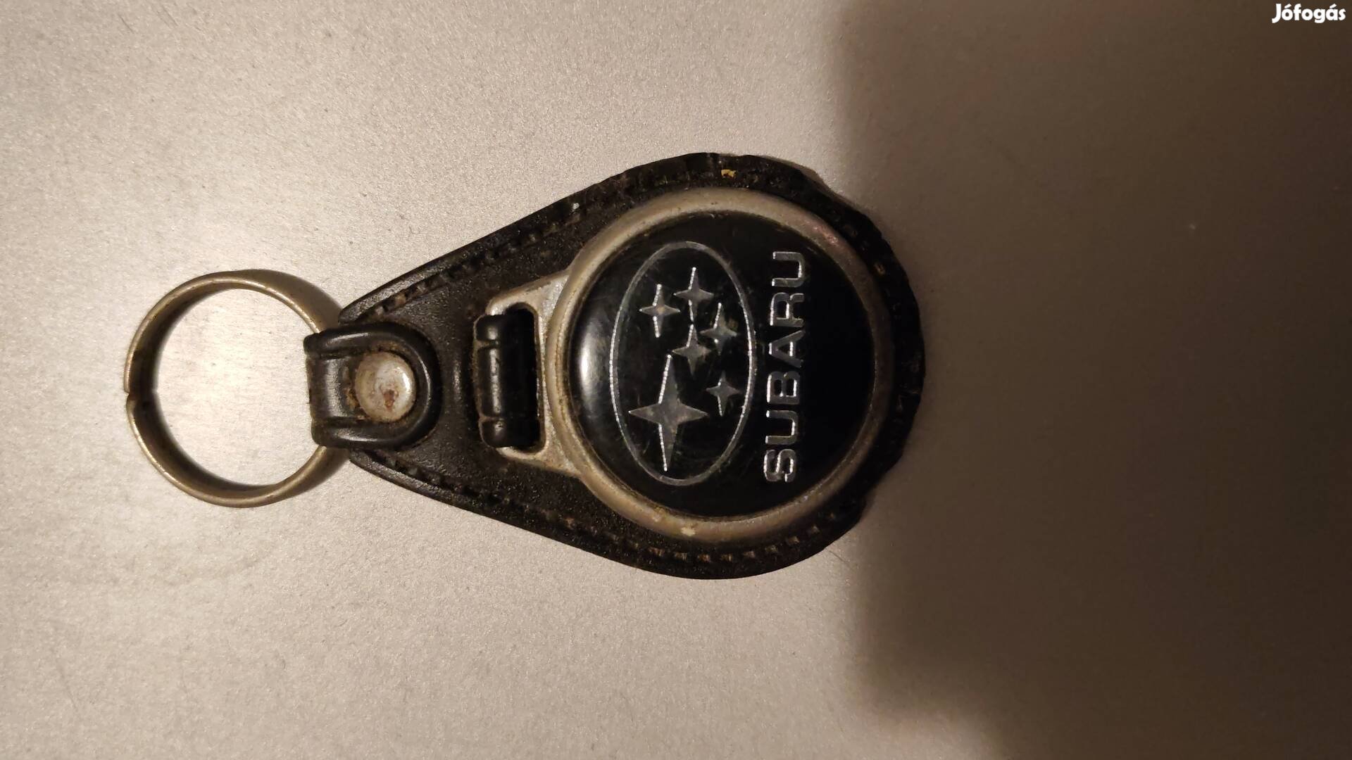 Subaru retro autós kulcstartó 