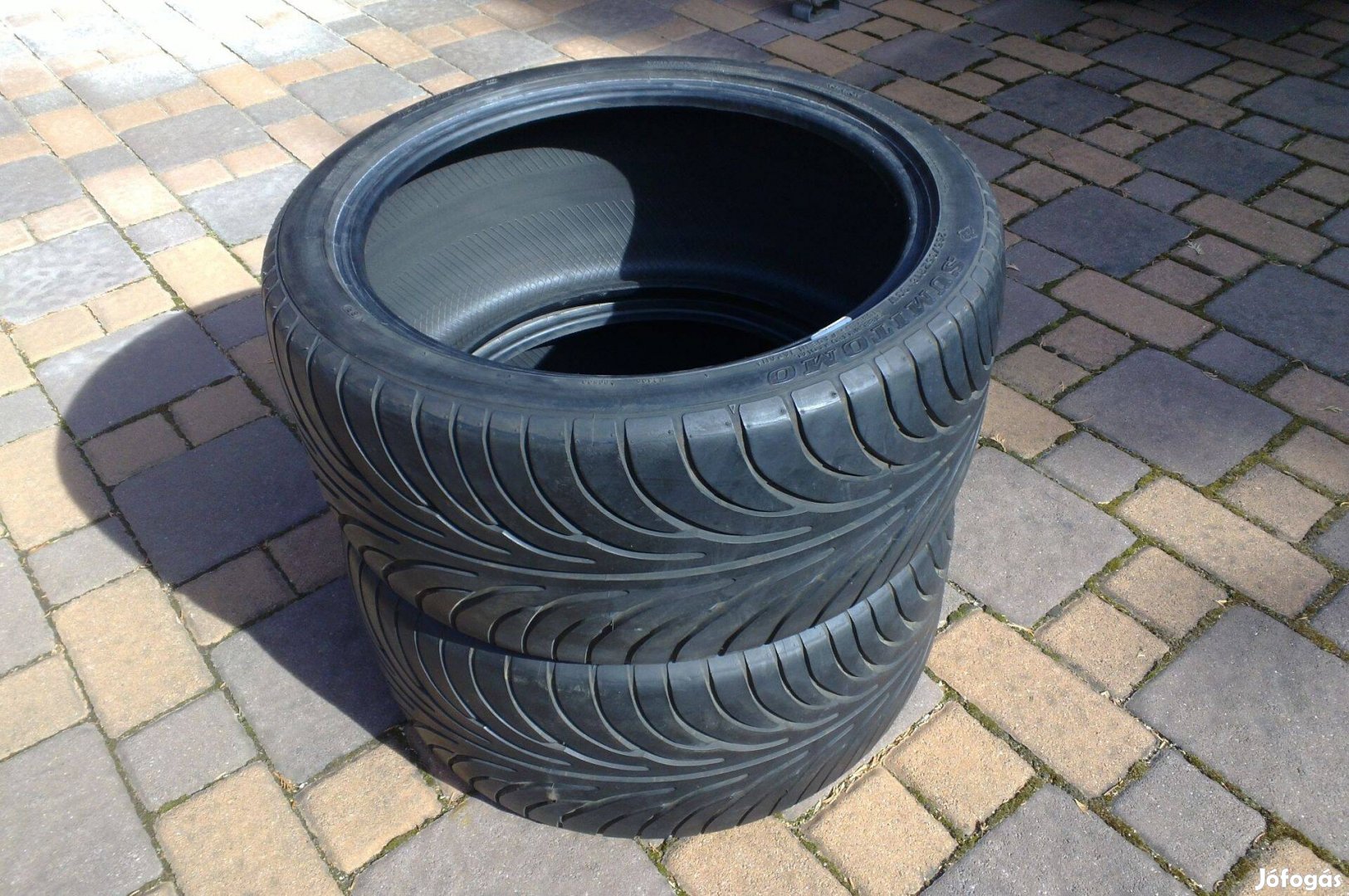 Sumitomo 265/35ZR18 nyári gumi