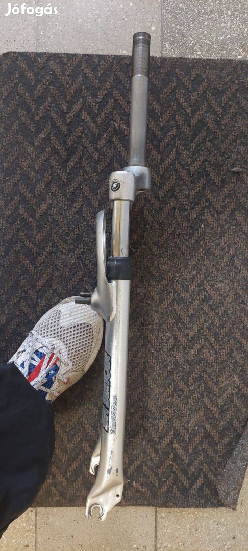 Suntour M2000N-A 28-os Teleszkópos Villa Eladó