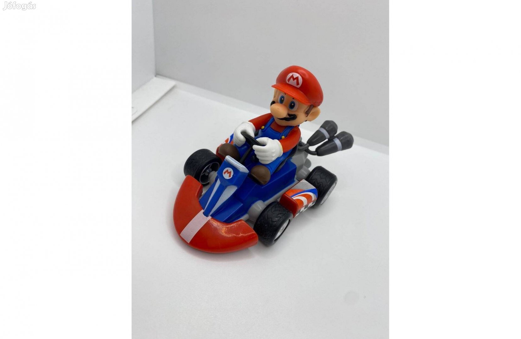 Super Mario/Luigi Figura Járgánnyal