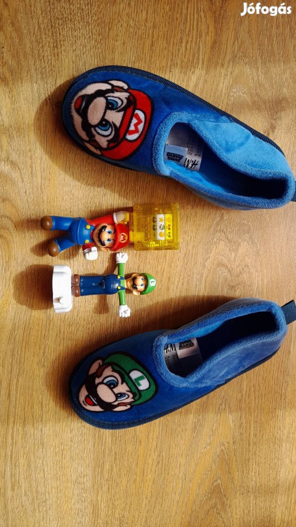 Super Marió és Luigi mamusz és figura