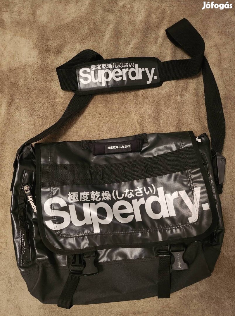 Superdry blacklabel luggage 30ezres táska