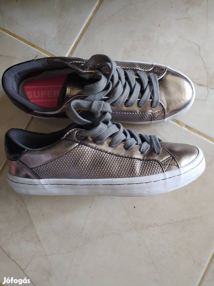 Superdry cipő 37-38