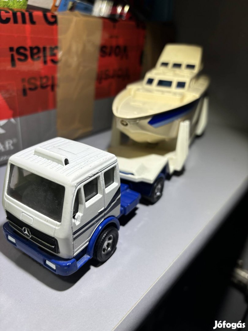 Superkings Mercedes szerelvény matchbox 