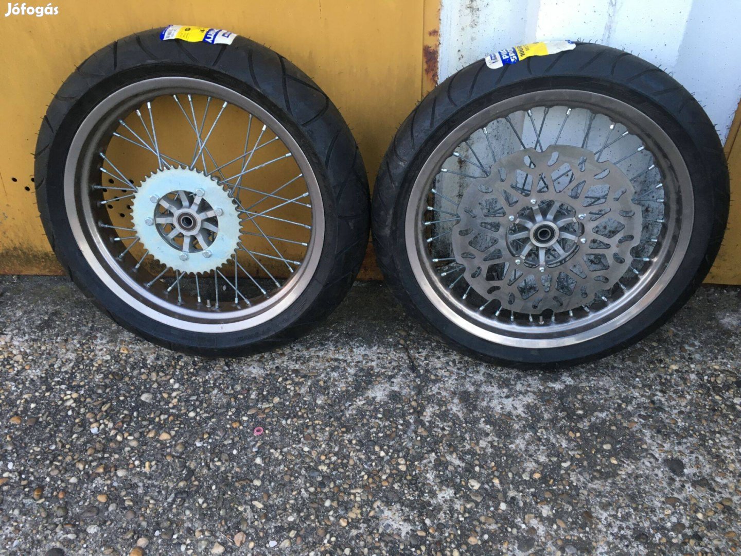 Supermoto 17" kerekek gumikkal eladók !