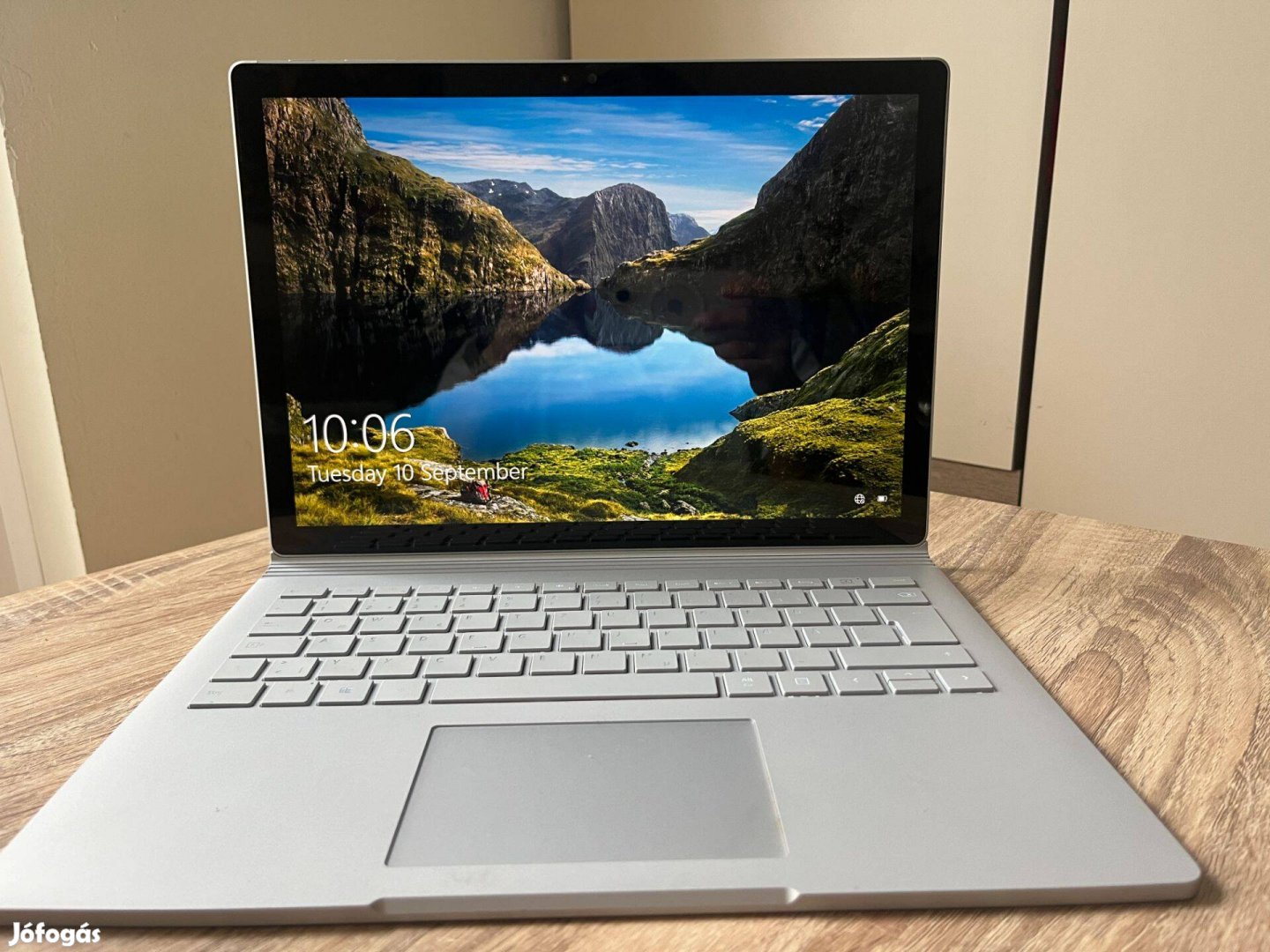 Surface Book 13.5" 3200x2000 Érintős Notebook/Tablet 8G/256, Üzletből