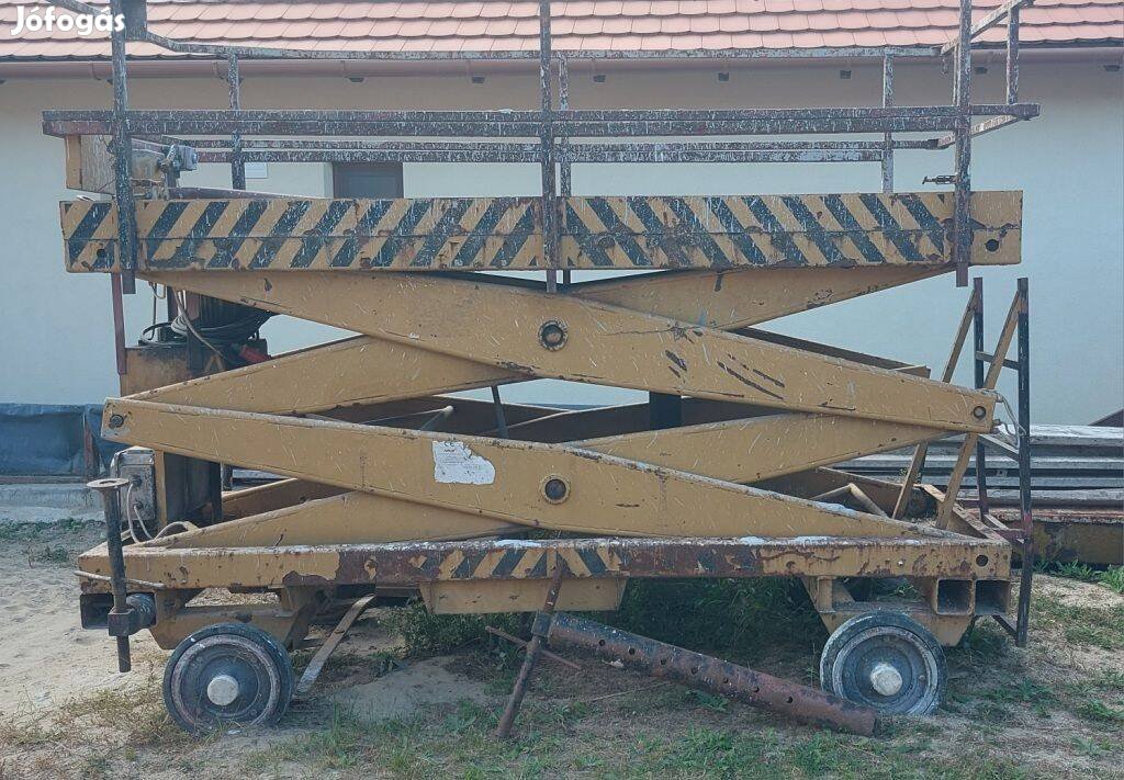 Sürgősen Eladó Rendszeresen felülvizsgált / Hidraulikus személyemelő!