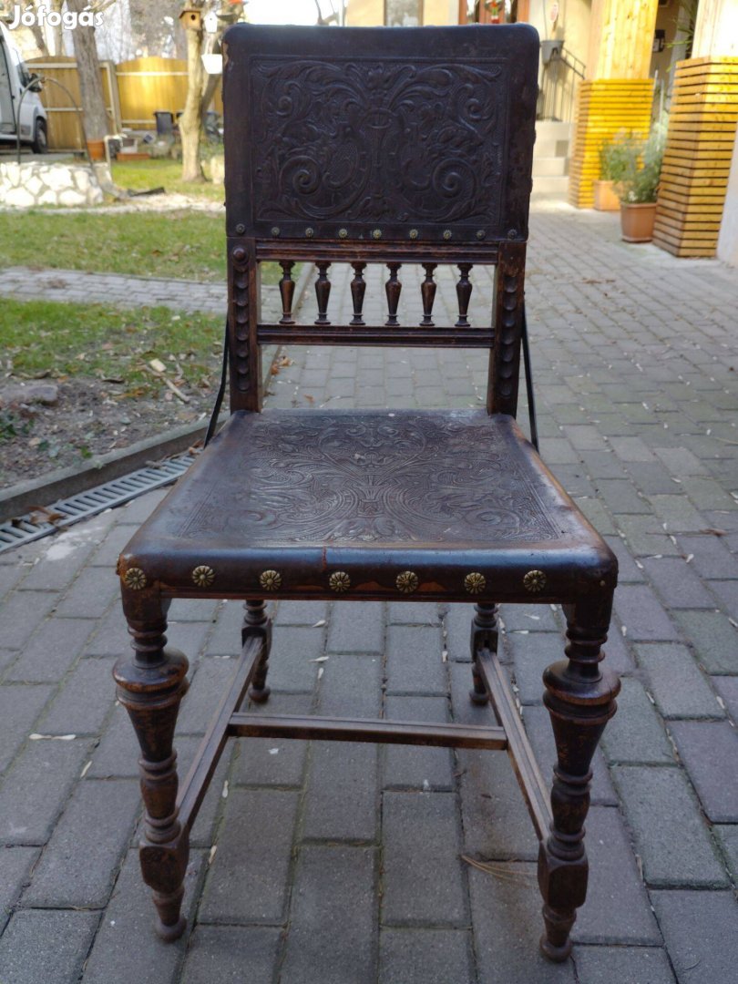 Sürgősen eladó antik bőrszékek, 2 db