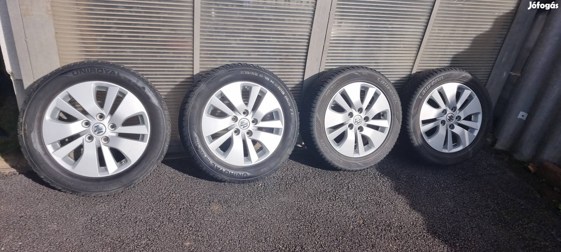 Suzuki 16"- os gyári felni garnitúra eladó 