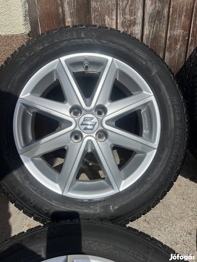 Suzuki 4x100 15" gyári alufelni téligumival