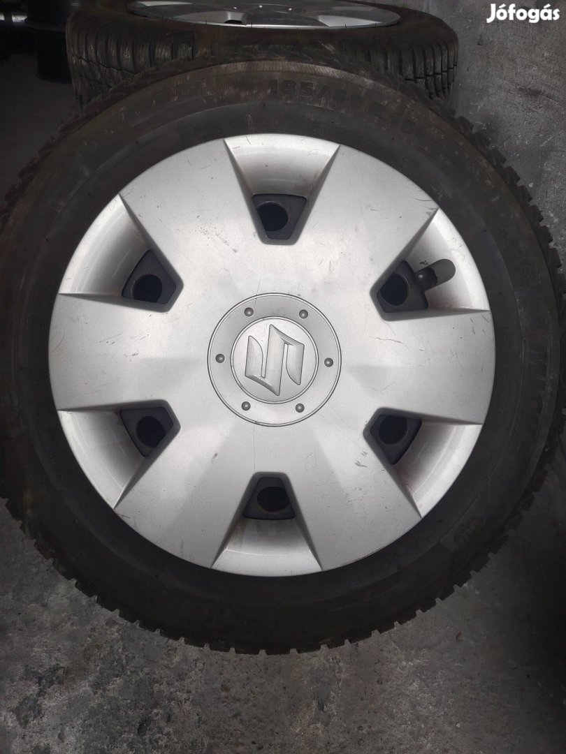 Suzuki 4x100 15" téligumi szett