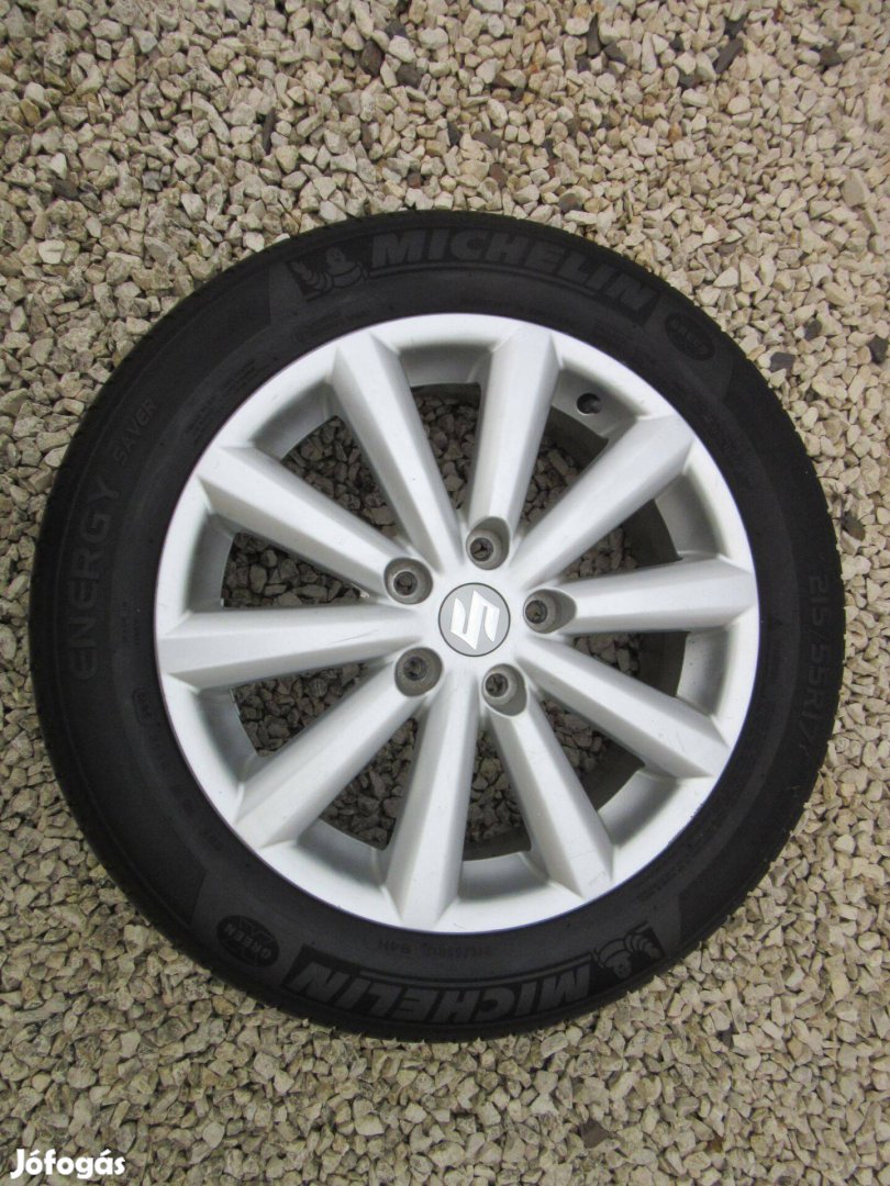 Suzuki 5x114,3 Alufelni 215/55 R17 nyári gumival eladó