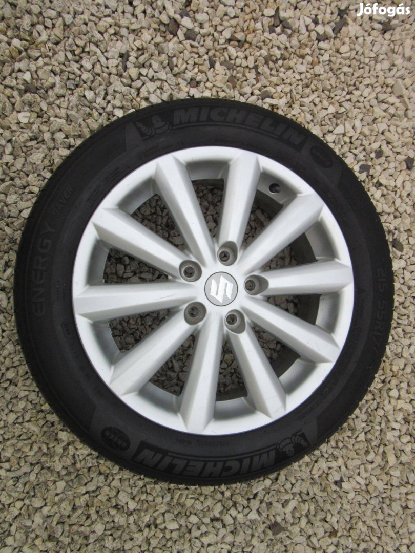 Suzuki 5x114,3 Alufelni 215/55 R17 nyári gumival eladó